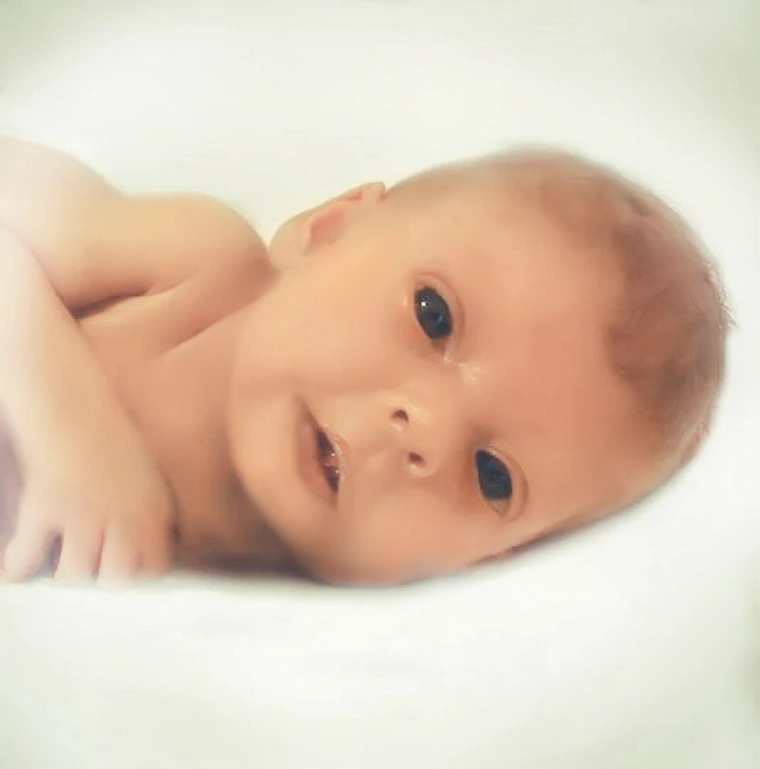 Photoshop request for hospital baby photo - Image 7