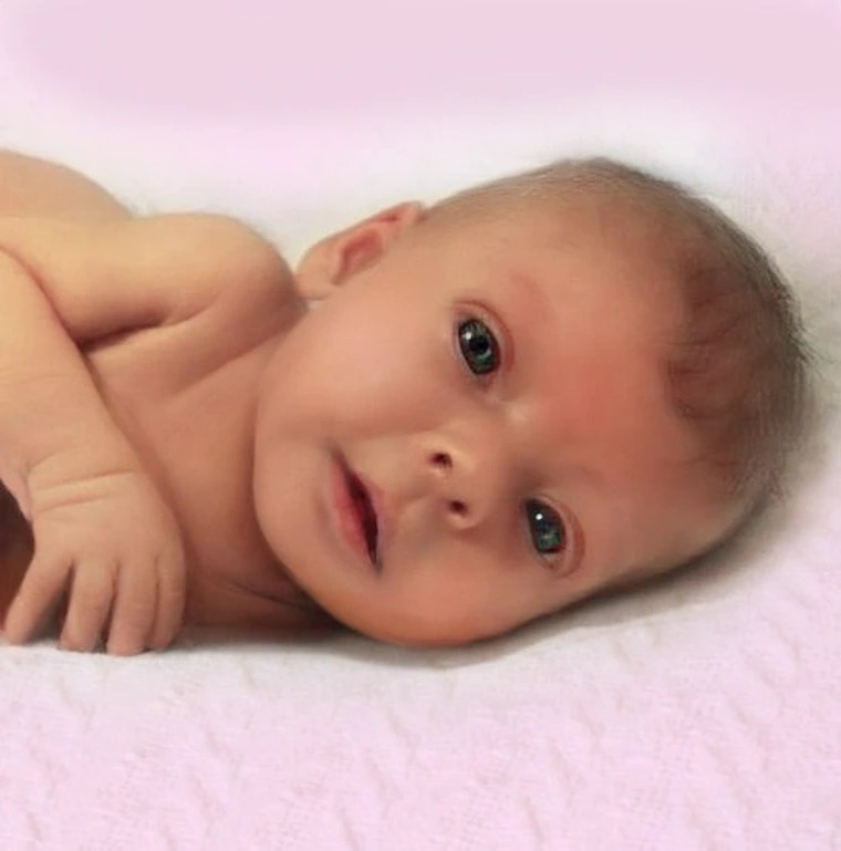 Photoshop request for hospital baby photo - Image 8