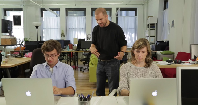 vooza-ceo-helps-design-team