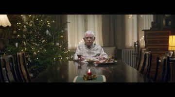 edeka-christmas-coming-home-lonely-grandfather