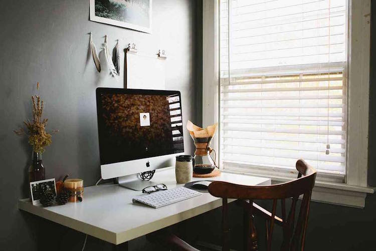 Beautiful, minimal desks and workstations - 17