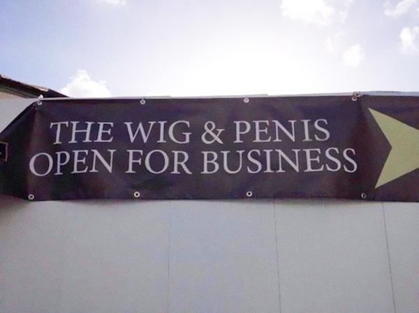 Funny letter-spacing / kerning fails - Wig & Pen