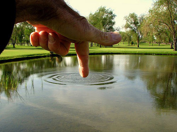 Forced perspective, perfectly timed photos taken at a creative-angle - 40
