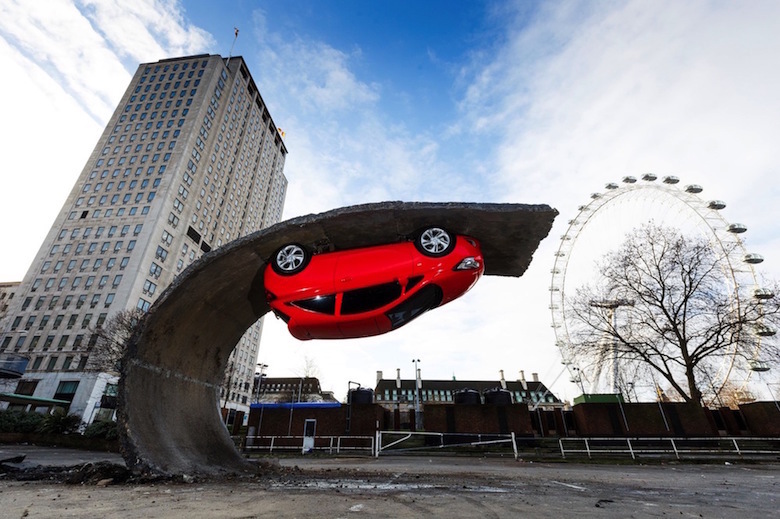 Sculptures that defy gravity & the laws of physics - 12