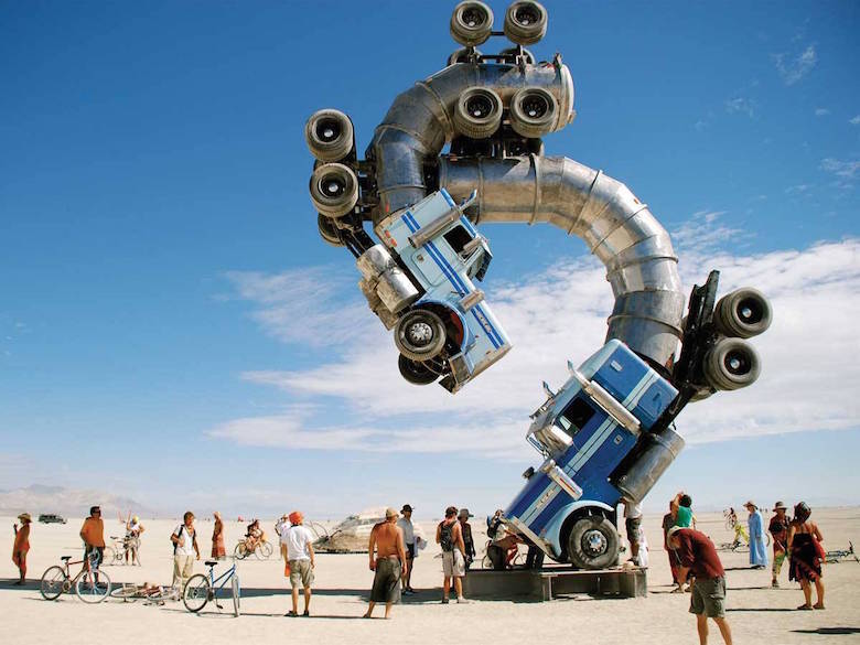 Sculptures that defy gravity & the laws of physics - 22