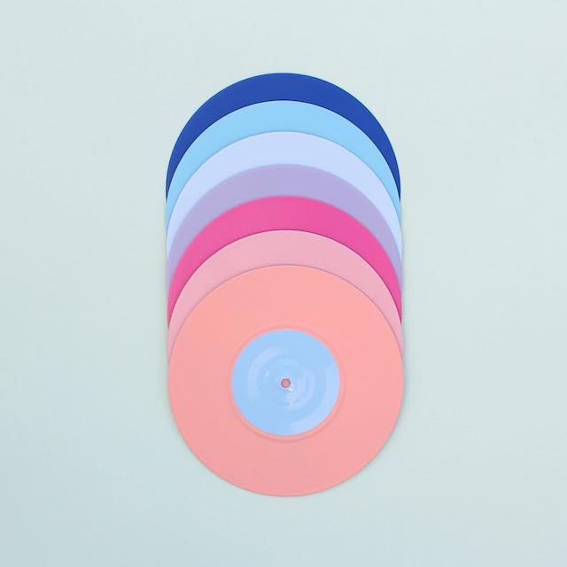 Beautiful photos of color gradients in everyday objects - 1