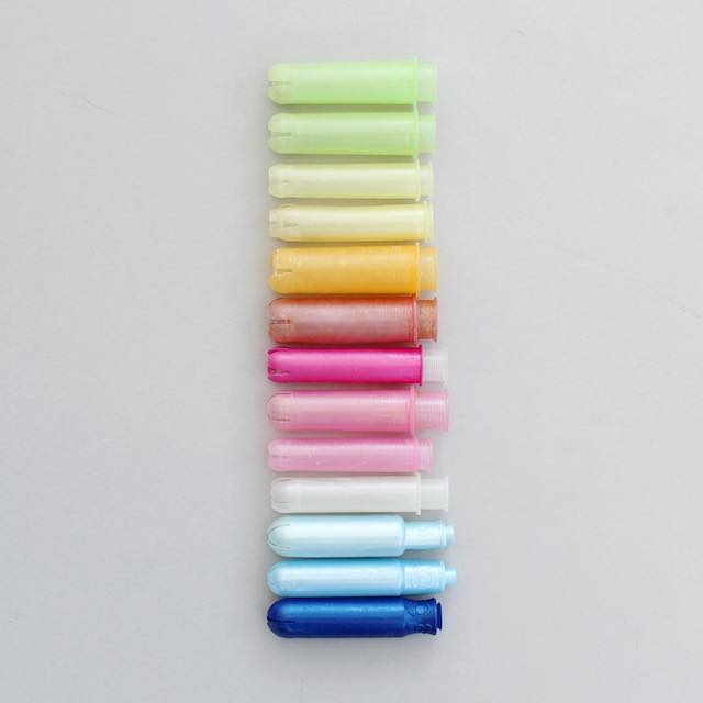 Beautiful photos of color gradients in everyday objects - 24