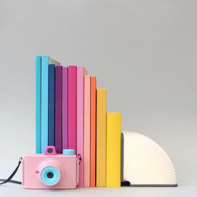 Beautiful photos of color gradients in everyday objects - 7