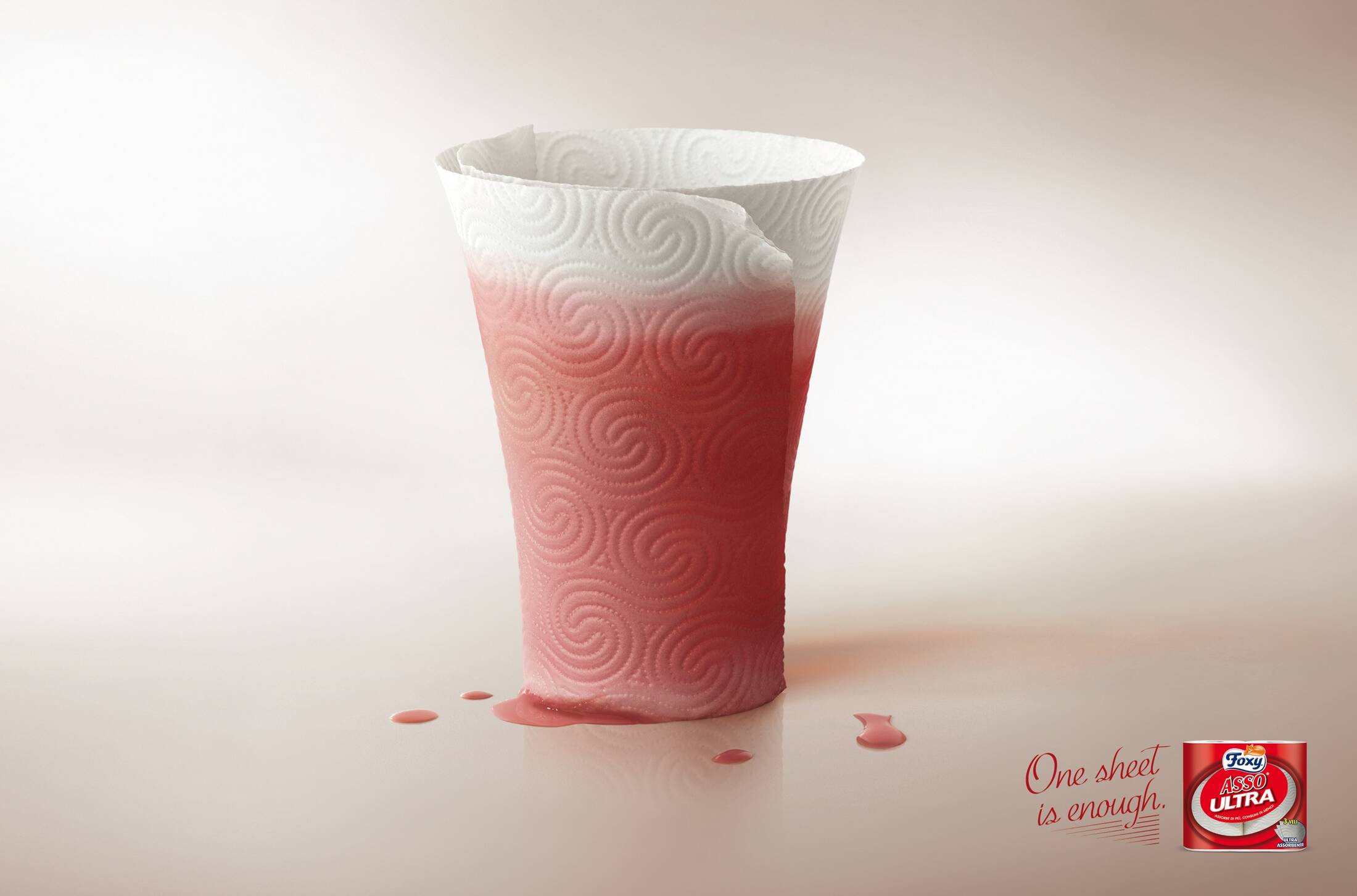 Creative art direction & post production ads - Foxy Asso Ultra - Glass (Red)