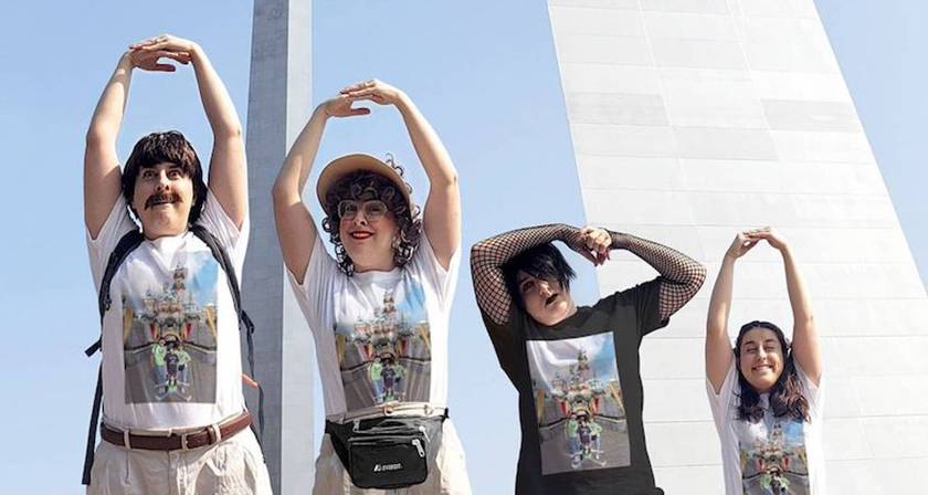 designer-takes-photoshopped-family-on-road-trip