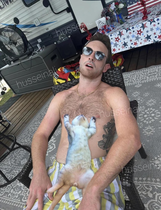 Replying to Dad's request to photoshop his daughter's boyfriend into something funny (Image 10 of 14)