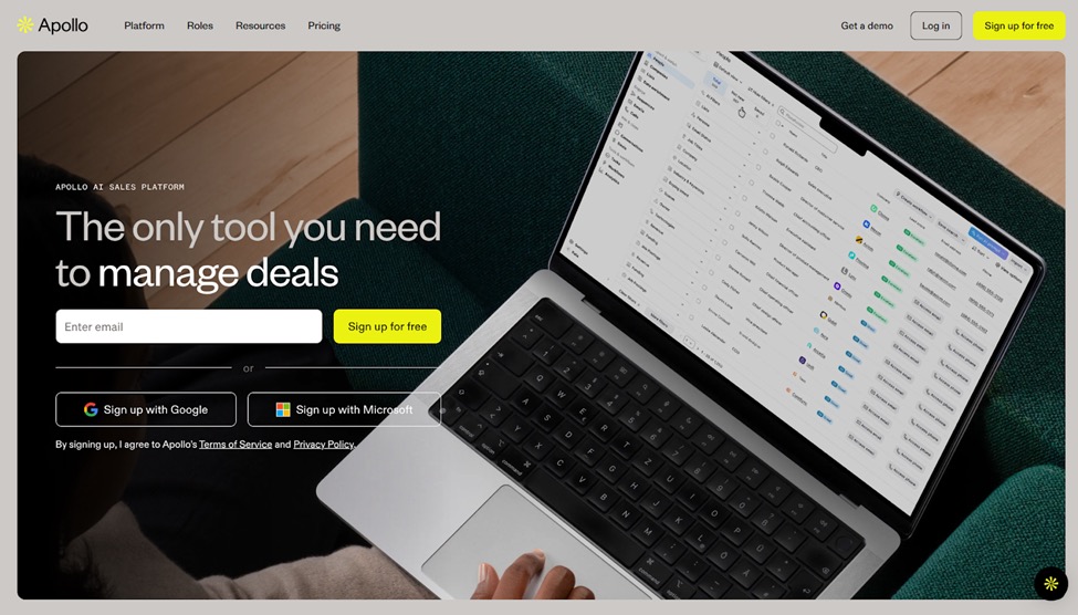 Apollo dashboard showing AI-powered sales and lead management tools.