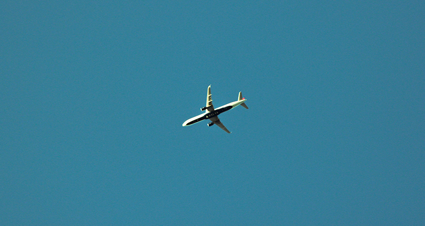 Travelling Abroad In 2025? Here’s Why eSIMs Are Essential For Digital Creatives And Remote Teams